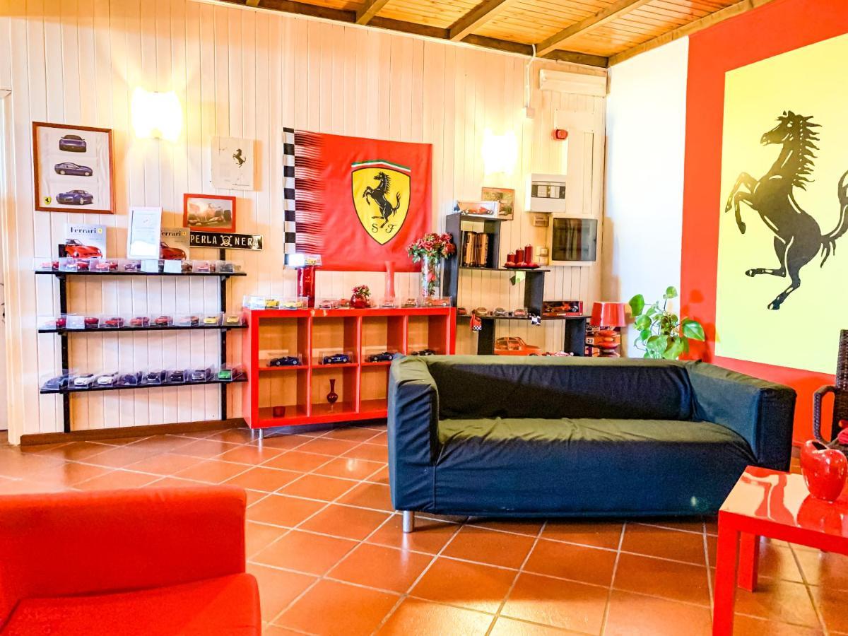La Locanna Hotel Serramazzoni Екстериор снимка