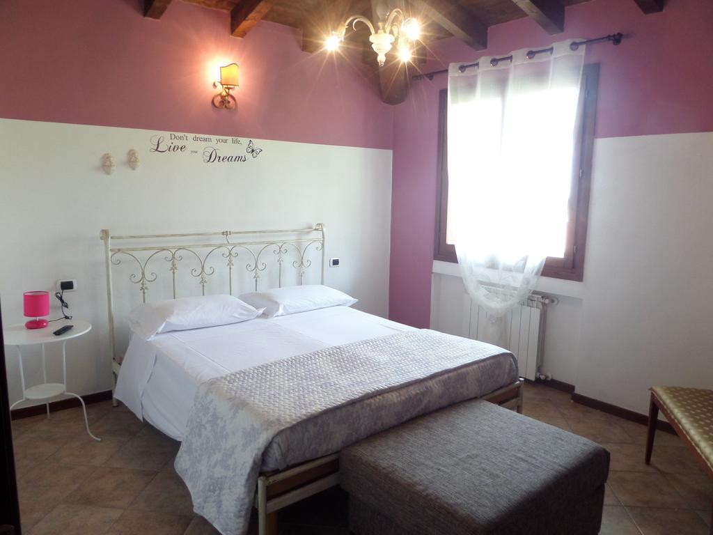 La Locanna Hotel Serramazzoni Екстериор снимка