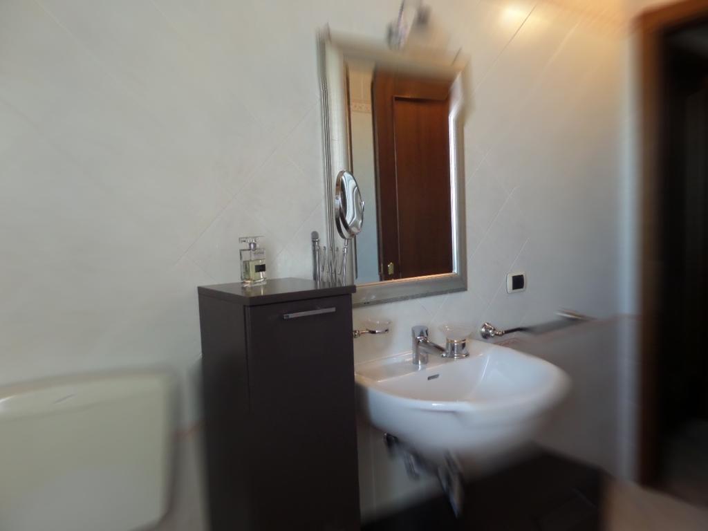 La Locanna Hotel Serramazzoni Екстериор снимка